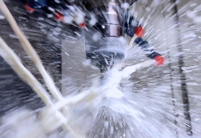 Servis chladicích kapalin, čištění CNC strojů - Deckenbach CZ